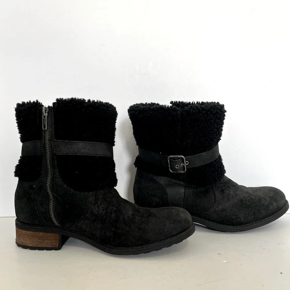 UGG Blayre II Boots Sherpa Fur Cuff Leather Size 9.5